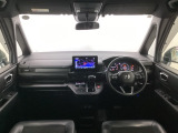 【前方視界】開放的な前方視界!運転がしやすく疲れにくいです♪窓が大きく、見通しがとっても良いおクルマですよ♪
