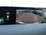 バックカメラ装備しております。駐車時に大変役に立ちますよ。駐車が苦手な方にも便利機能です。
