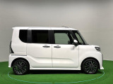 ドアは約90度に開くので荷物も積み込みやすく、乗り降りもしやすい♪ ロングドライブも快適に過ごせる工夫がいっぱいです♪♪