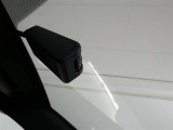 安心装備ドライブレコーダーを装備しています。自車の走行状態を常に録画しています。