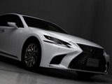 ★テールスモークやLED加工、マフラー、ルーフスポイラー、エアロパーツなど取り付け承ります!