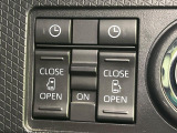 【両側パワースライドドア】スマートキーや運転席のスイッチで後席両側スライドドアの開閉が可能♪電動だから力を入れてドアを開ける必要が無く、小さなお子様でも簡単に開け閉めでき快適です♪