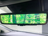 【デジタルインナーミラー】後席の大きな荷物や同乗者で後方が確認しづらい時でも安心!カメラが撮影した車両後方の映像をルームミラー内に表示。クリアな視界で状況の確認が可能です!