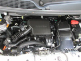 自慢のエンジンはパワードbyHONDAです。精度とバランスにこだわって、低回転からスムースなパワーを発揮します。