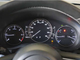 見やすいスピードメーター!運転に集中できます♪