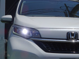 LEDヘッドライト搭載でしっかり明るく照らしてくれるので、夜間走行や不慣れな道でも安心です。