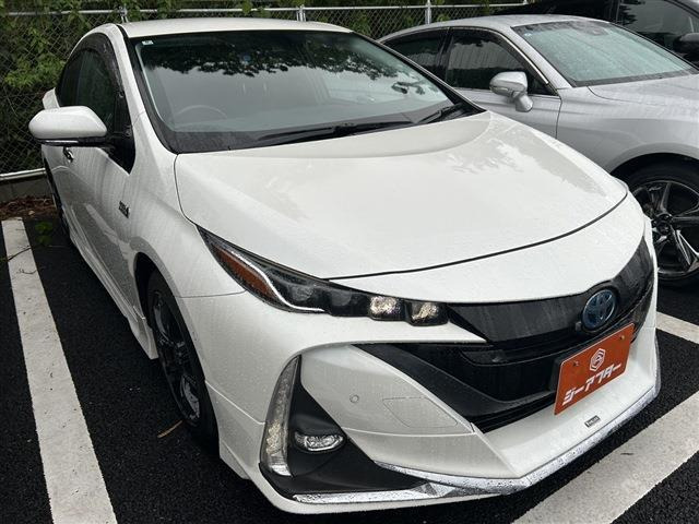 トヨタ プリウスPHV 