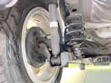 お車を安心してお乗りいただく為には、足回りの定期点検が欠かせません。サービスサポート(有償保証)では無料点検もご提供しており、安心のカーライフをお過ごしいただけるサポート体制が整っています。