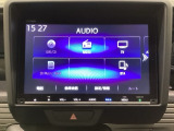ナビゲーションはフルセグTV、インターナビ対応のGathers純正メモリーナビを搭載しています。Bluetoothオーディオ機能がありますので、スマートフォンなどの音楽も再生できます。