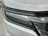 LEDヘッドライトは、点灯の瞬間から最大光量を発揮し、突然暗くなるトンネルなどでの安定感を高めます。