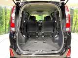 普段のお買い物や通勤、送迎等に十分な荷室スペースを確保しております。セカンドシートを倒すと、大きな荷物の積載も可能です♪