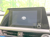 【メーカー純正ナビ】インテリアに溶け込むスタイリッシュな「専用設計」メーカーナビを装備♪視認性や操作性など基本性能にも優れ、より上質なカーライフをお楽しみいただけます。