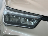 LEDヘッドライトは、点灯の瞬間から最大光量を発揮し、突然暗くなるトンネルなどでの安定感を高めます。