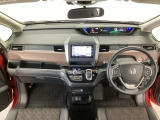 【前方視界】開放的な前方視界!運転がしやすく疲れにくいです♪窓が大きく、見通しがとっても良いおクルマですよ♪