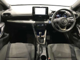 高いホールド性で運転姿勢が安定します。長距離ドライブでも疲れにくいのが魅力です。快適なドライビングライフをお送りください♪