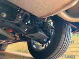 お車を安心してお乗りいただく為には、足回りの定期点検が欠かせません。サービスサポート(有償保証)では無料点検もご提供しており、安心のカーライフをお過ごしいただけるサポート体制が整っています。
