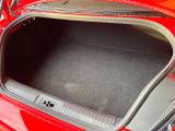 普段のお買い物や通勤、送迎等に十分な荷室スペースを確保しております。