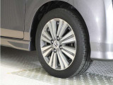 認定中古車では、厳しいHonda認定基準をクリアした厳選されたHonda認定中古車のみ、取り扱っております。「ご購入前の安心」「納車後の信頼」を車両と一緒に提供しております。