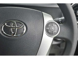 「中古車ハイブリッド保証」付き。ハイブリッド機構を無償で保証します。保証期間は、初度登録年月から10年目まで、またはロングラン保証が終わってから3年間。ただし累計走行距離が20万km以内です。