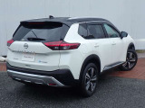 白と黒のツートーンカラーがとてもカッコいいです!