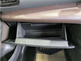 グローブボックスの収納もバッチリ