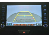 バックガイドモニターで、後方を確認しながら安心して駐車することができます。運転初心者も熟練者も必須の機能ですよ!