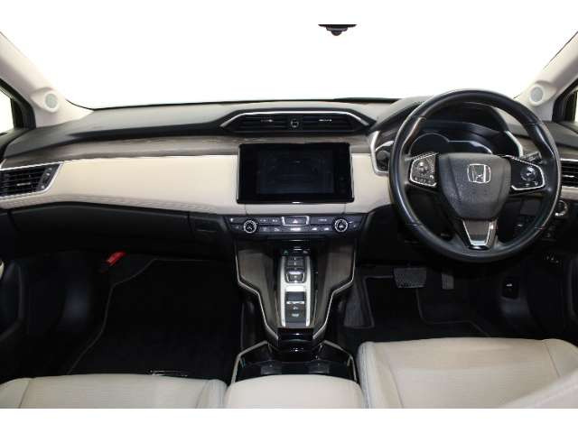 ホンダ クラリティPHEV 1.5 の中古車詳細 (25,000km, プラチナホワイト