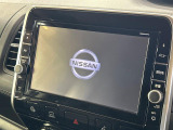 【メーカー純正9型ナビ】インテリアに溶け込むスタイリッシュな「専用設計」メーカーナビを装備♪視認性や操作性など基本性能にも優れ、より上質なカーライフをお楽しみいただけます。