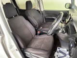 運転席シート廻りは使用感も少なく、良好な状態となっています。前オーナー様が丁寧に使っていたことがよくわかりますね。