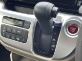【 シフト 】スムーズなシフトチェンジで快適にお車を操縦していただけます!