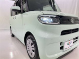明るいライトが夜道を明るく照らしてくれます。 運転する上で、道路状況をいかに早く認識できるか重要なポイントです。 白色光が暗い道も明るく照らしてくれますよ。
