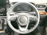 【純正革巻きステアリング】上質な革を使用することで、手にしっかり馴染みとても運転しやすいハンドルです♪