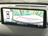 【360&deg;ビューモニター】専用のカメラにより、上から見下ろしたような視点で360度クルマの周囲を確認することができます☆死角部分も確認しやすく、狭い場所での切り返しや駐車もスムーズに行えます。