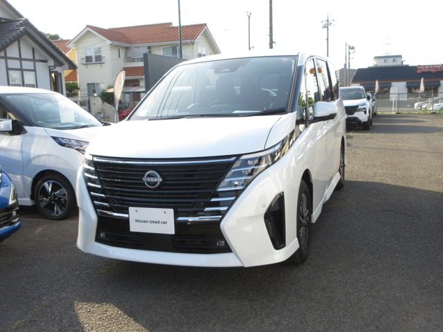 セレナ 1.4 e-POWER ハイウェイスターV 
