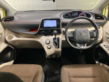 運転席からの視界が左右に広く隅々まではっきりと見渡せます。車の前端も把握しやすく安心して運転できます!