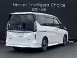 外装色:プリズムホワイト3コートパールです。プレミアム認定中古車の4つのポイント 1.5年未満/走行距離5万Km以内 2.車輌評価4.5以上 3.徹底した点検整備 4.2年間の無料保証。