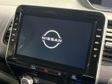 【大画面ナビ】人気の大型10インチナビを装備。存在感のある大画面はインパクト大!ナビ利用時のマップ表示は見やすく、テレビやDVDは臨場感がアップ!いつものドライブがグッと楽しくなります♪
