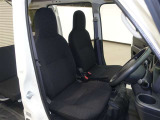 見通しのよいすっきりとした視界で、誰でも運転しやすいです。運転のしやすさは疲れにくさにも繋がりますよ♪