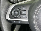ステアリングスイッチ装備!運転しながら手元でオーディオの操作などができます。