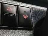 冬場の霜や雪でワイパーが凍りつく心配を軽減してくれるワイパーデアイザー搭載!冬の朝も安心です♪