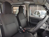 運転席広々