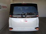 バックカメラが付いているので後方確認が非常にしやすいです。今や運転初心者も熟練者も必須装備!