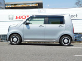 車輌左横になります!ホンダ車のことでしたらぜひ当店へご相談ください!在庫確認や見積のご依頼はいつでも大歓迎です!専任のスタッフがしっかりサポートさせていただきます!