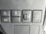 Aマークのスイッチはアイドリングストップ機能のON,OFF切替スイッチです。信号待ち等で停車時に一時的にエンジンを止めます、燃費向上に貢献しています。