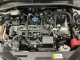 技術が詰まったエンジンルームもご覧の通りピカピカにクリーニング済みです。ハイブリッドなのでお財布にも環境にも優しいです。