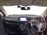 【前方視界】開放的な前方視界!運転がしやすく疲れにくいです♪窓が大きく、見通しがとっても良いおクルマですよ♪