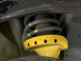 【ビルシュタイン製ダンパー】高速走行時の車両安定性を向上させてくれる人気の装備。街乗りの乗り心地も犠牲にせず、スポーティな走行をお楽しみいただけます♪