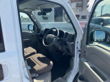体になじむ、長時間の運転にも楽々サポートいたします。