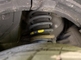 お車を安心してお乗りいただく為には、足回りの定期点検が欠かせません。サービスサポート(有償保証)では無料点検もご提供しており、安心のカーライフをお過ごしいただけるサポート体制が整っています。