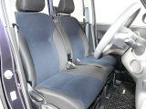 運転席まわりです。実際に座ってみて乗り心地を体感してみて下さい。